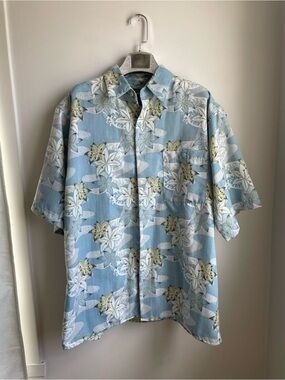 Men's Light Blue Floral Short-Sleeve Button-Up Shirt-Sueded-Hawaïan-Style-L